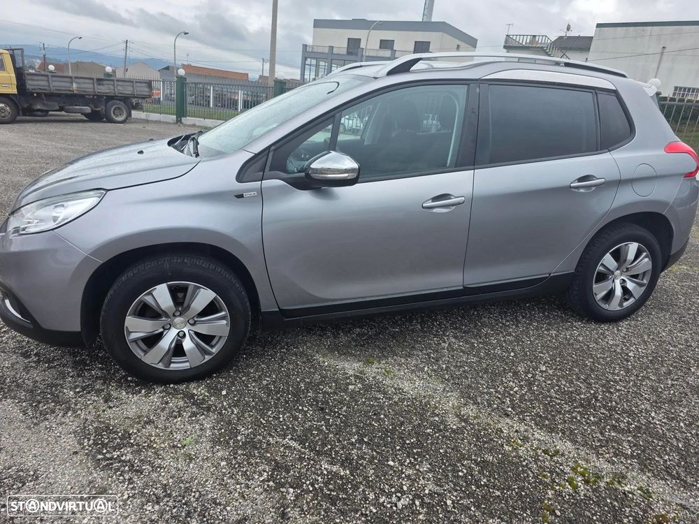 Peugeot 2008 1.6 BlueHDi Style - 11