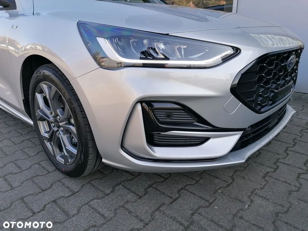 Ford Focus 1.0 EcoBoost mHEV ST-Line X - 10
