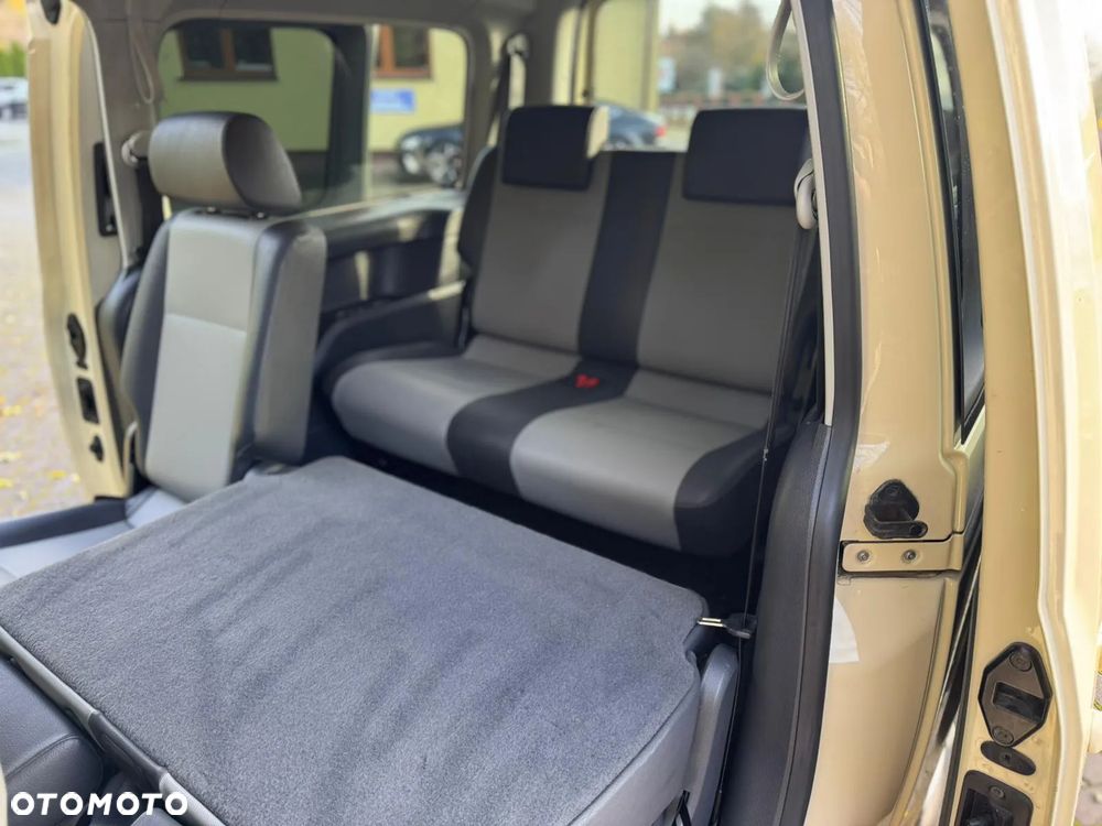 Volkswagen Caddy Maxi 2.0 TDI Comfortline 4Motion - 21