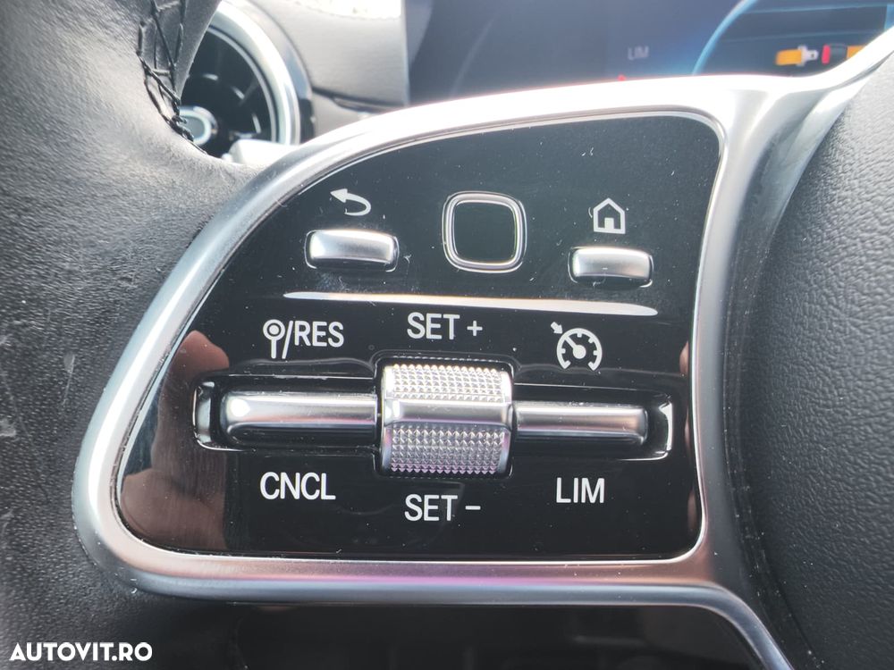 Mercedes-Benz CLA 180 d 8G-DCT - 25