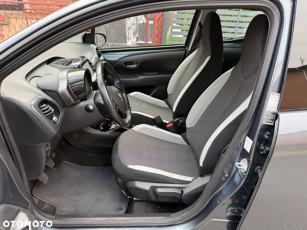 Toyota Aygo x-play Edition-S - 7