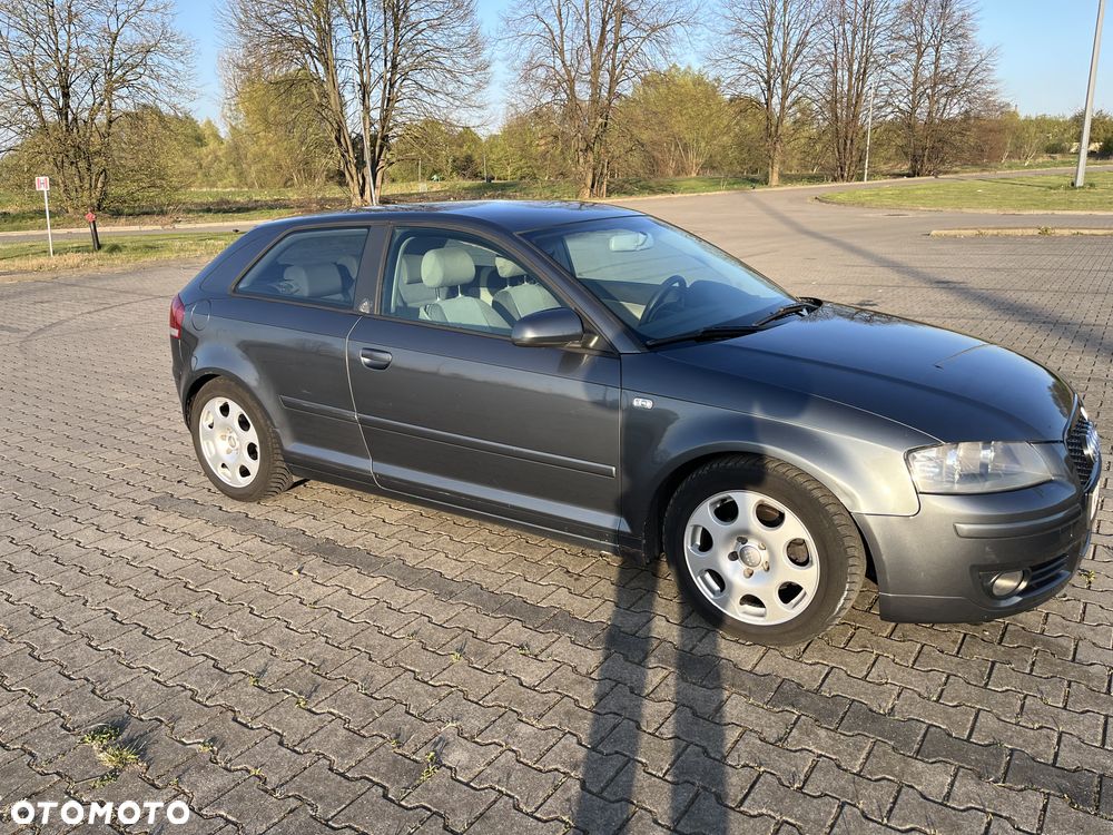 Audi A3 3-drzwiowe 1.6 Attraction - 8