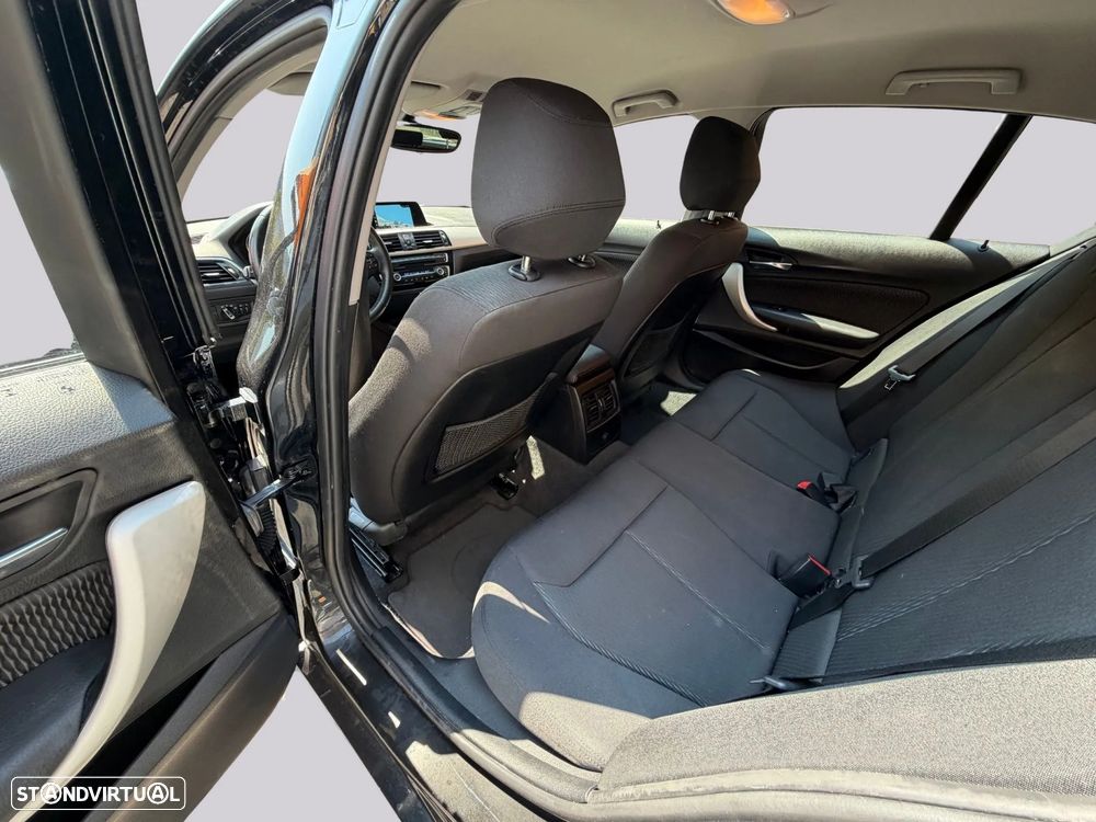 BMW 116 d Aut. Sport Line - 23