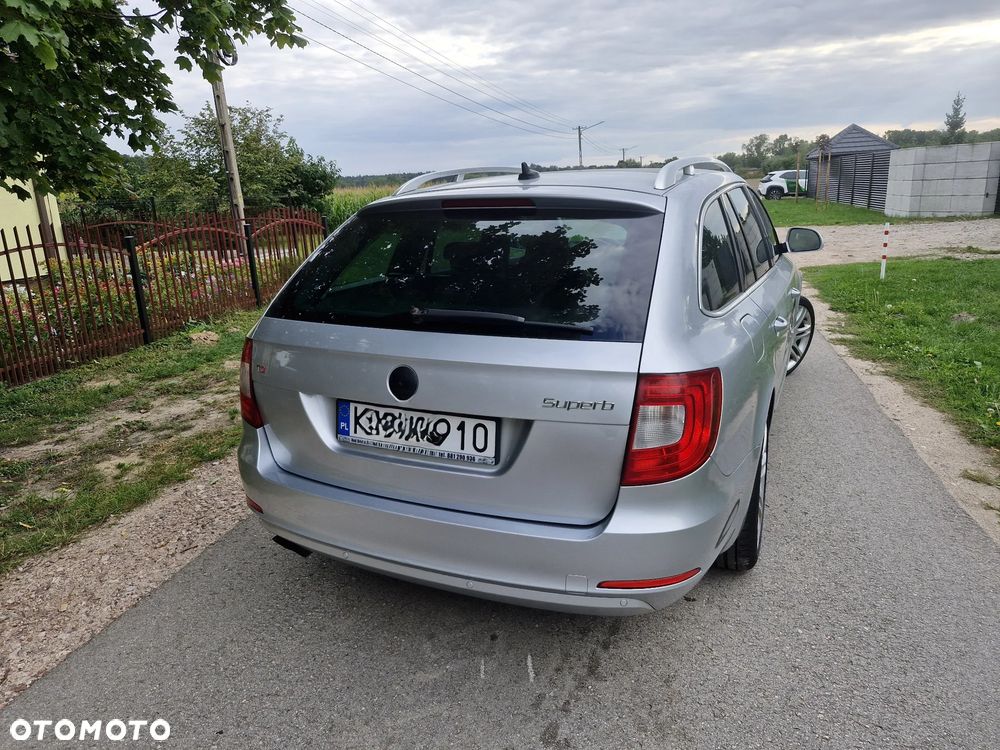 Skoda Superb 2.0 TDI DSG Exclusive - 5
