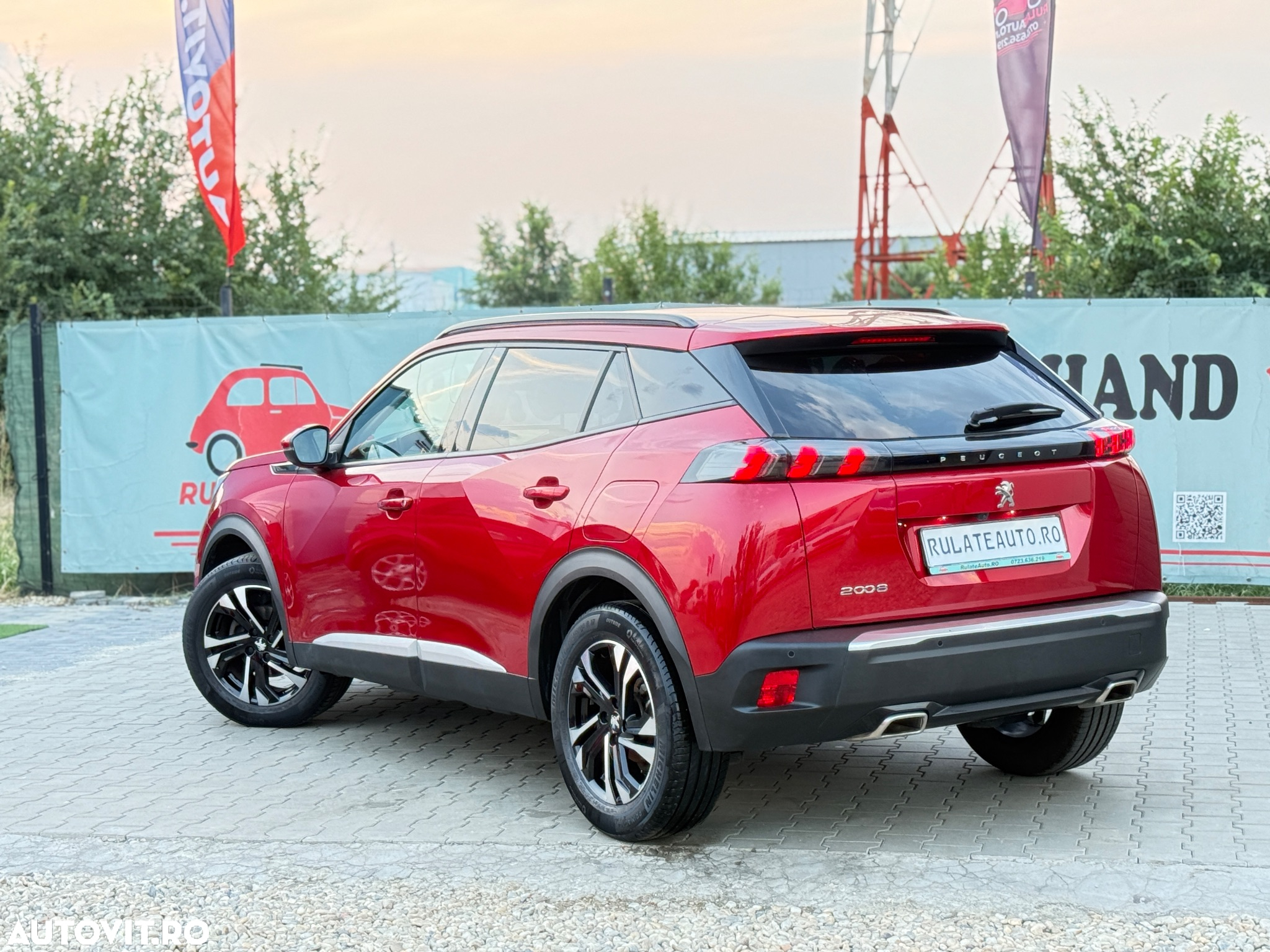 Peugeot 2008 PureTech 130 EAT8 Allure Pack - 3