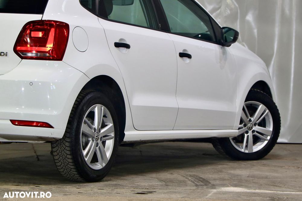 Volkswagen Polo 1.4 TDI (Blue Motion Technology) Comfortline - 12