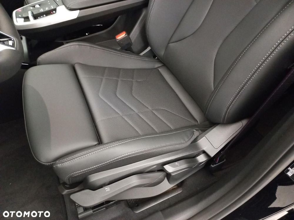 BMW X1 sDrive20i mHEV sport - 14