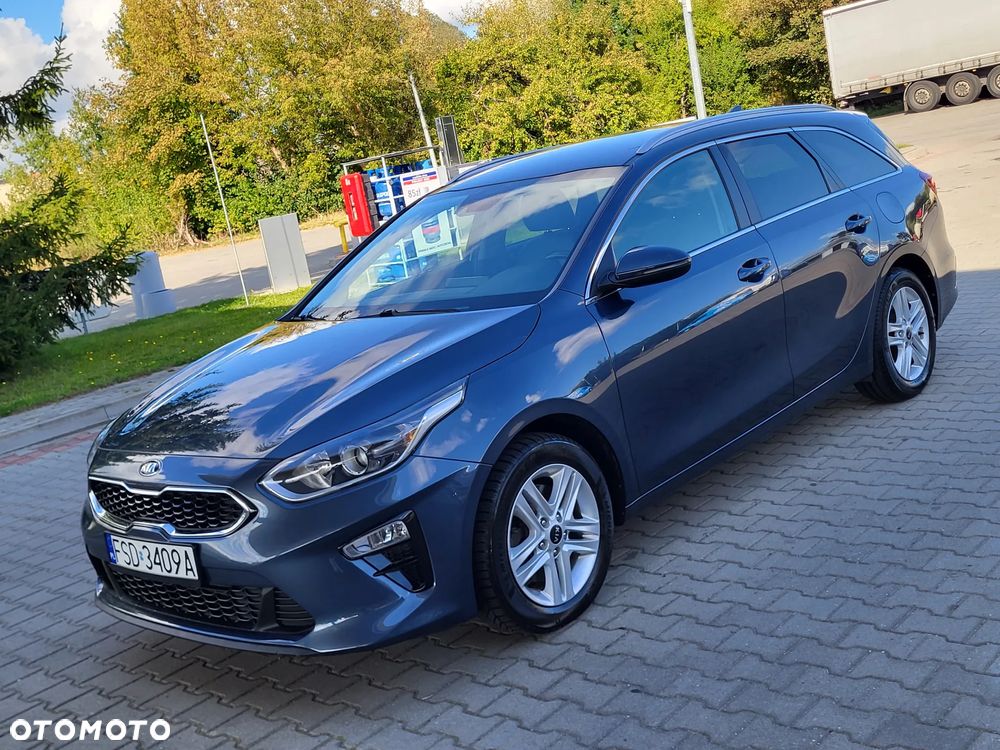 Kia Ceed - 13