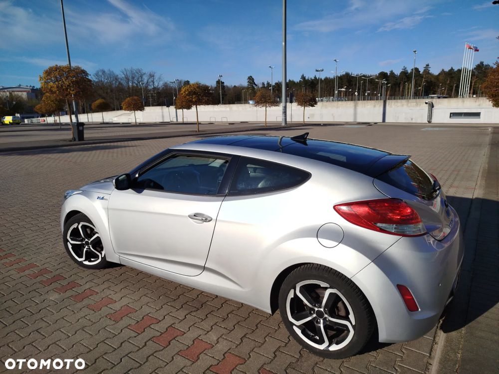 Hyundai Veloster 1.6 blue Premium - 6