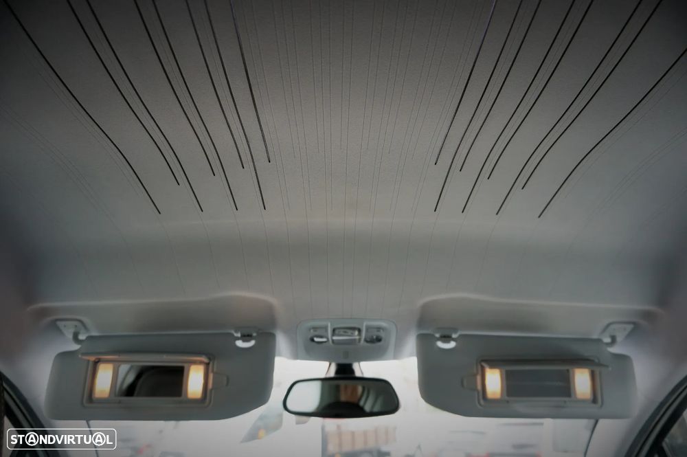 Peugeot 2008 1.6 e-HDi Allure - 22