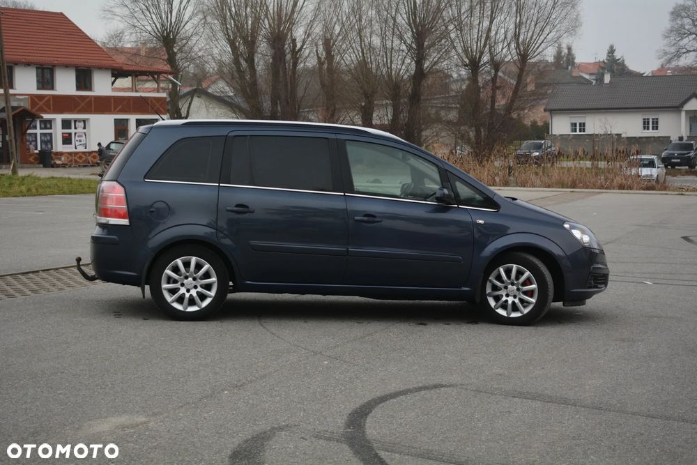 Opel Zafira - 9