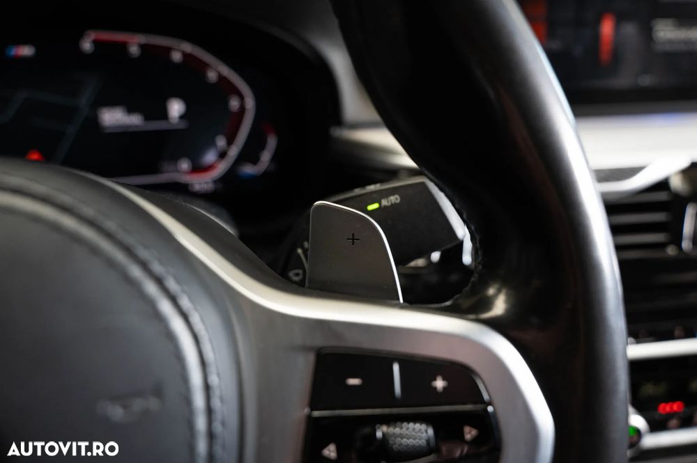 BMW Seria 5 530d xDrive Aut. - 26