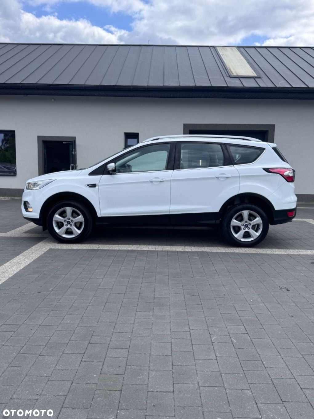 Ford Kuga 1.5 EcoBoost 2x4 Cool & Connect - 5