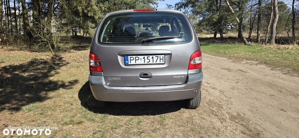 Renault Scenic 1.6 16V Family - 5