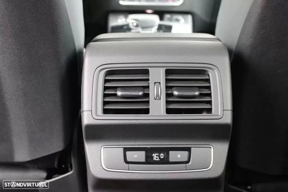 Audi Q5 Sportback 40 TDI quattro S line S tronic - 17