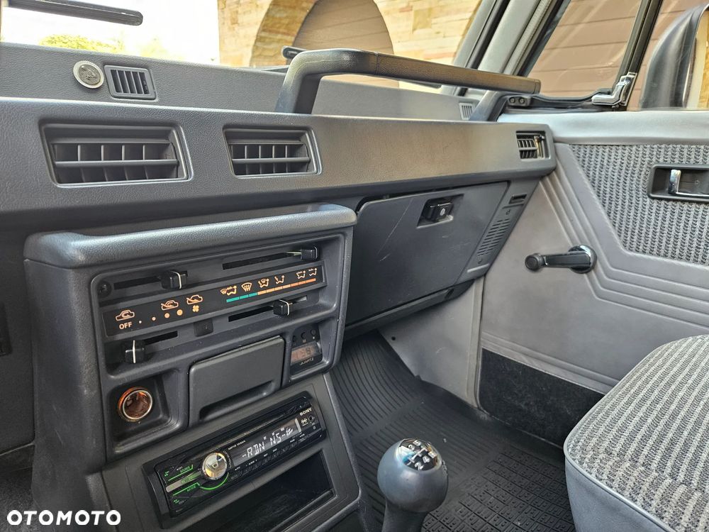 Mitsubishi Pajero 2.5 TDi - 17