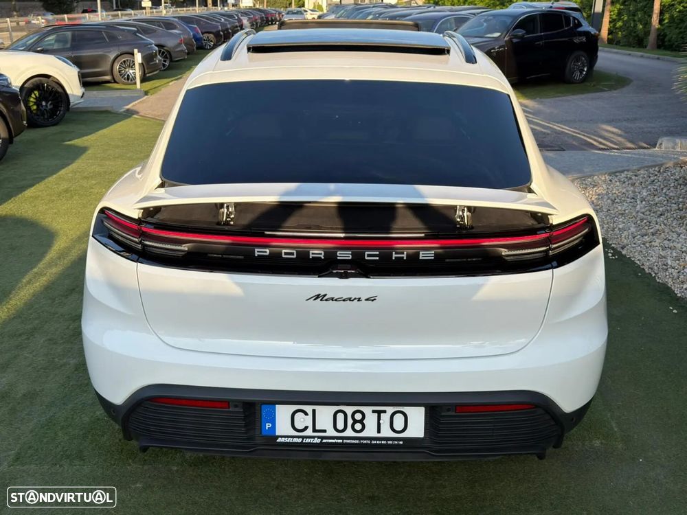 Porsche Macan Electric 4 - 15