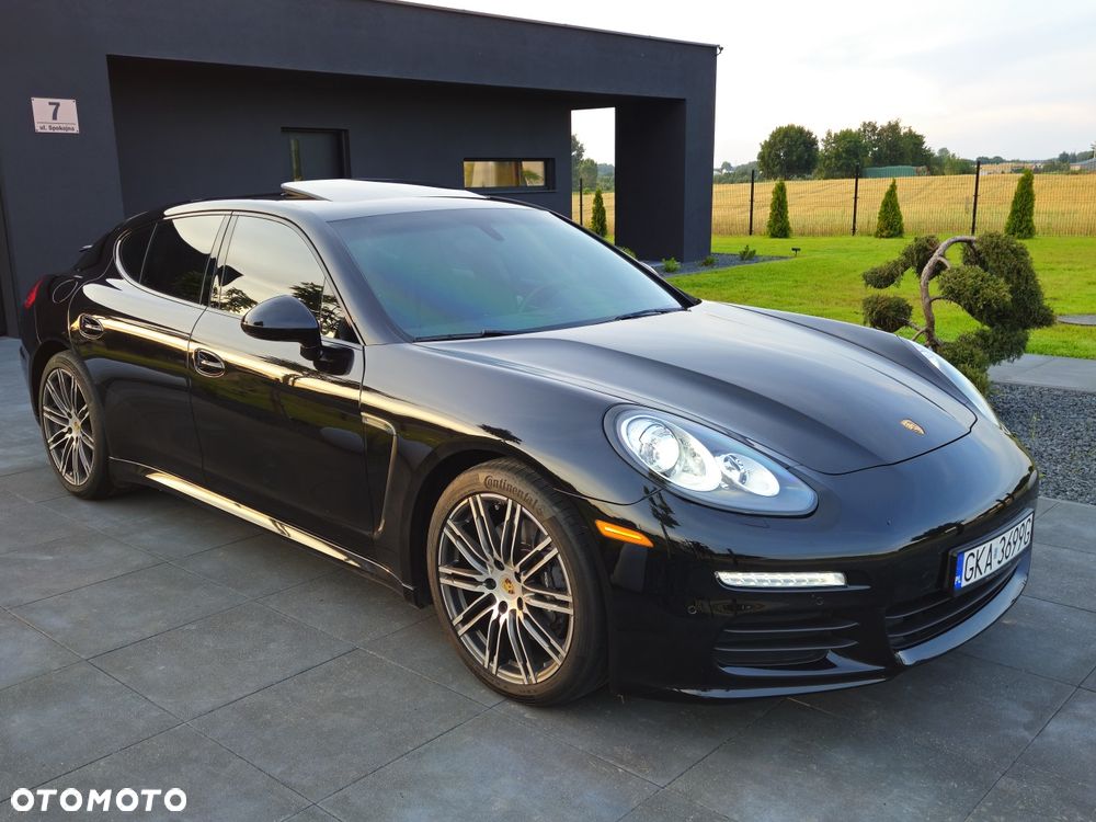Porsche Panamera - 1