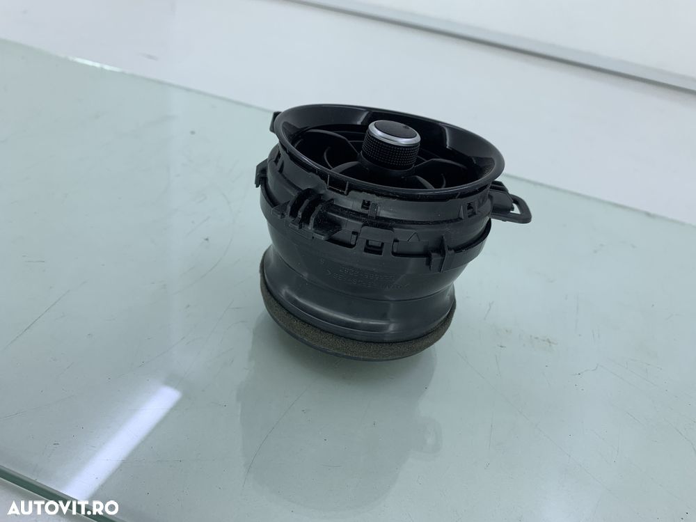 Dezmembrez Grila aerisire stanga de pe Toyota YARIS 2017-2020 - 3