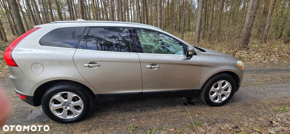 Volvo XC 60 T6 AWD Momentum - 6