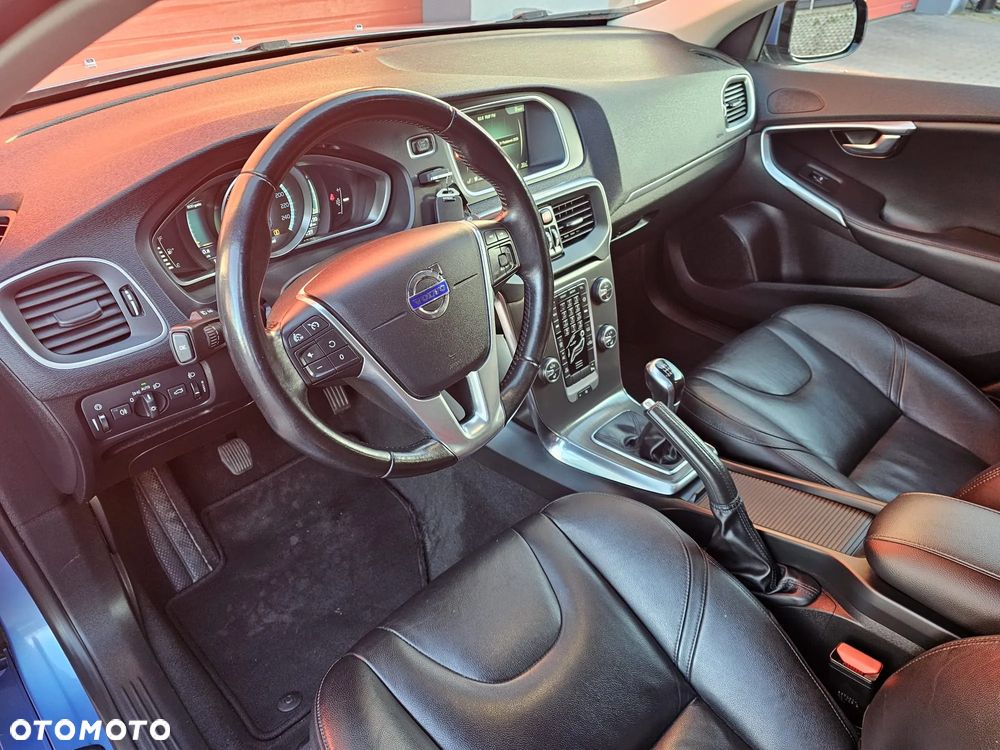 Volvo V40 D4 Summum - 18
