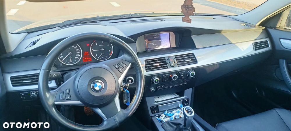 BMW Seria 5 520d Edition Exclusive - 6