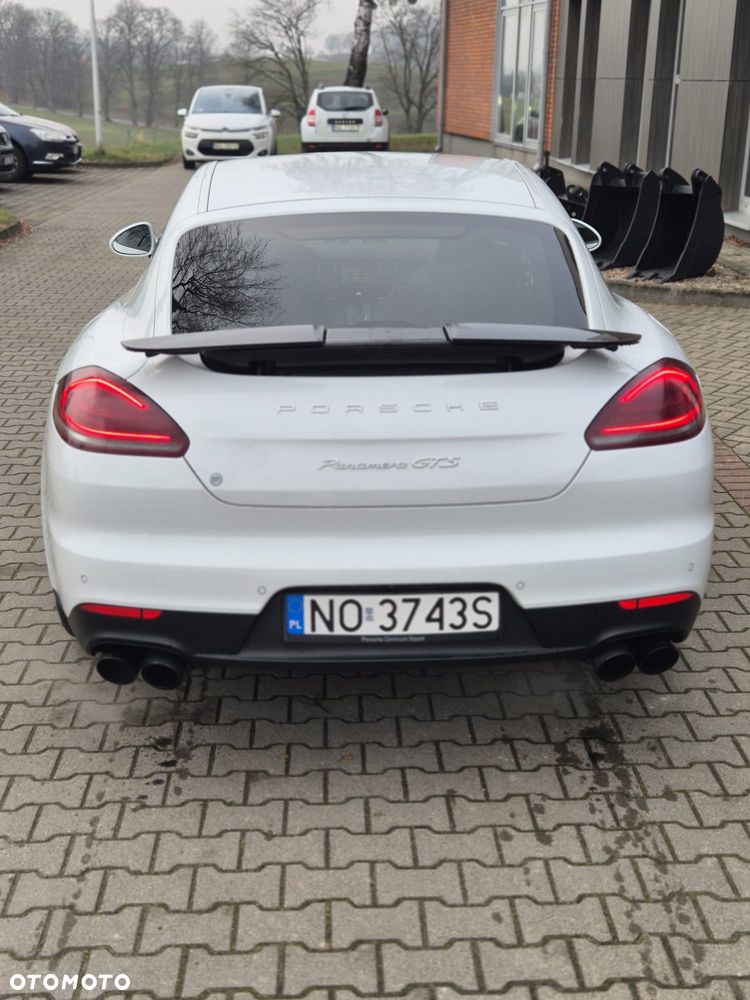 Porsche Panamera GTS PDK - 5
