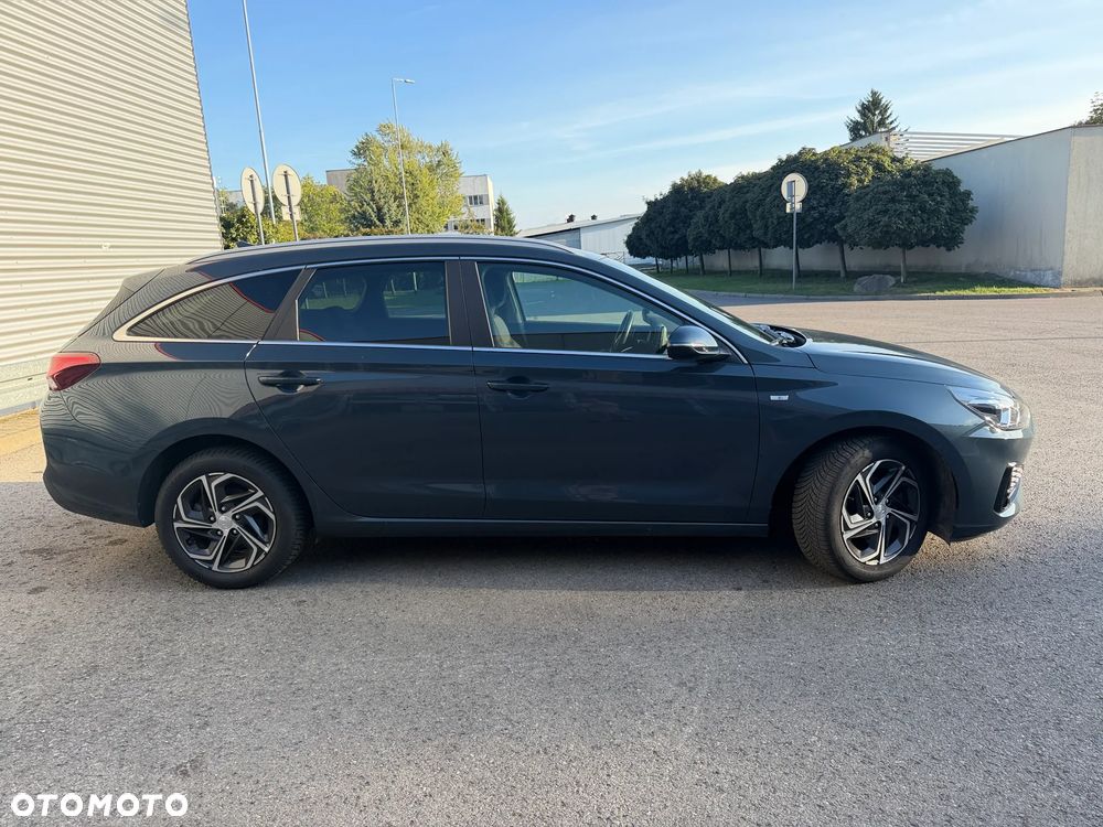 Hyundai i30 1.5 T-GDI 48V Comfort DCT - 4