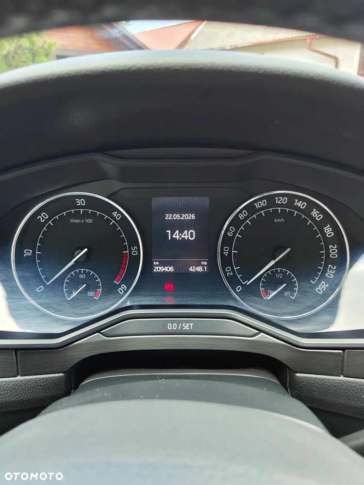 Skoda Superb 2.0 TDI DSG Style - 28