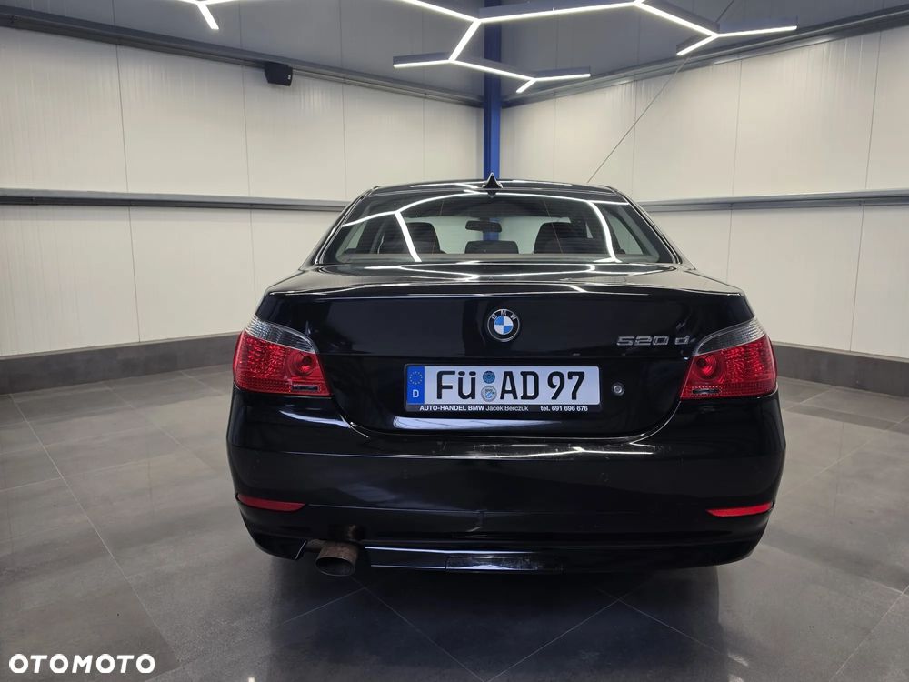 BMW Seria 5 520d Special Edition - 12