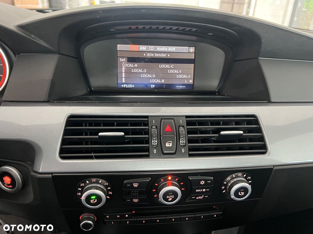 BMW Seria 5 520d - 32