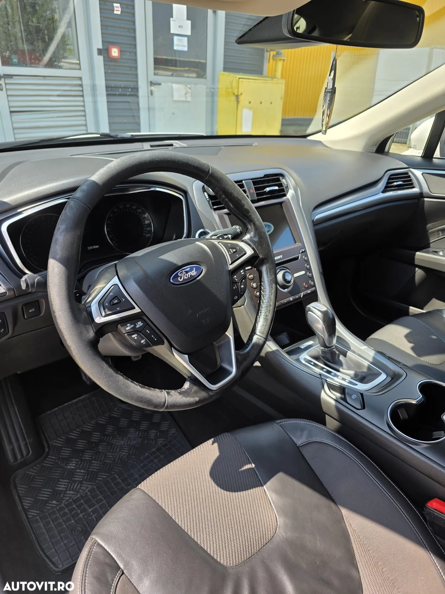 Ford Mondeo 2.0 TDCi Powershift AWD ST Line High - 19