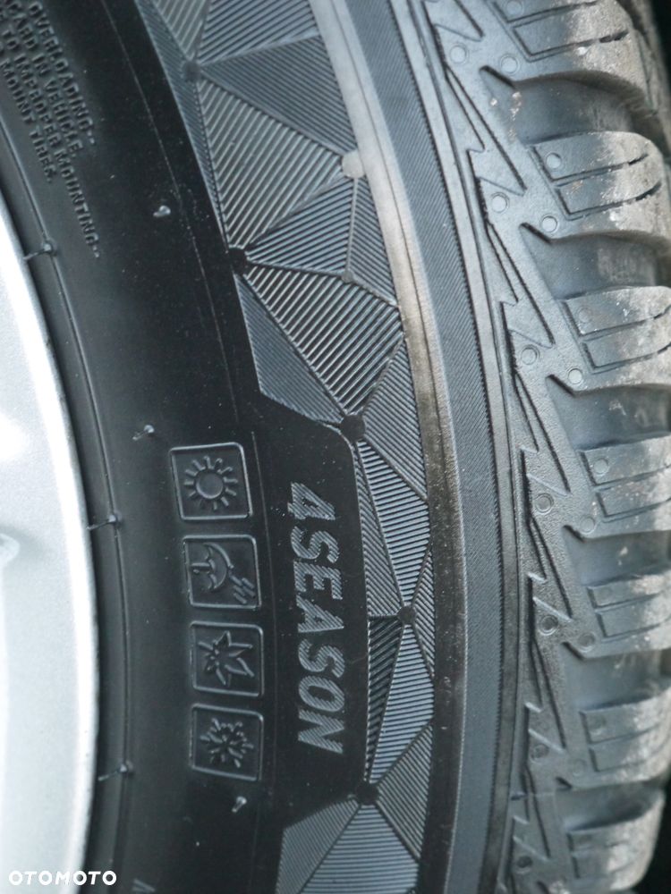 BMW Seria 1 120i Sport Line - 33