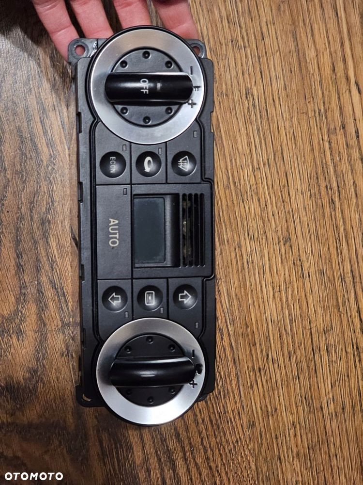 PANEL PRZEŁĄCZNIK KLIMATYZACJI AUDI TT 8N 00 EU 8N0820043 - 1