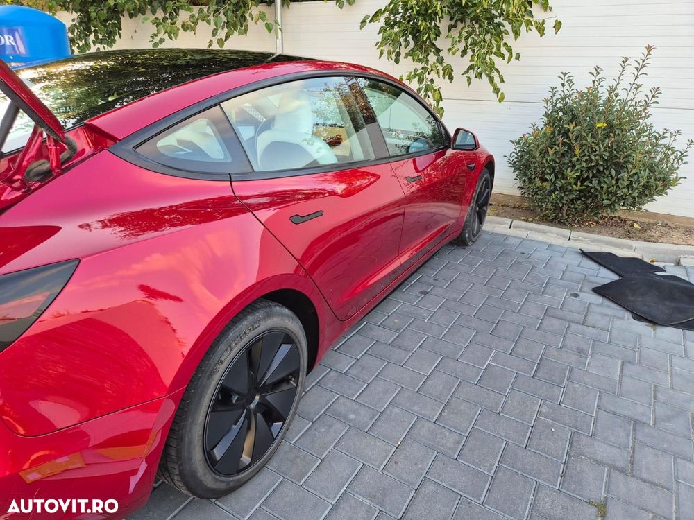 Tesla Model 3 - 11