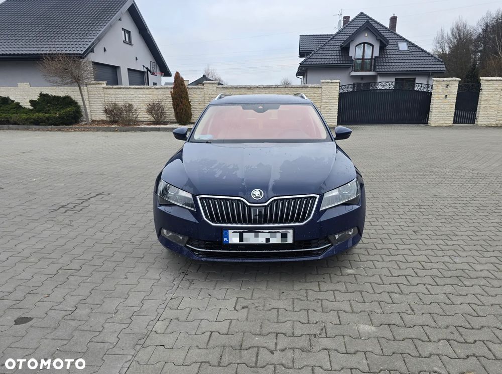 Skoda Superb 2.0 TDI L&K DSG - 8