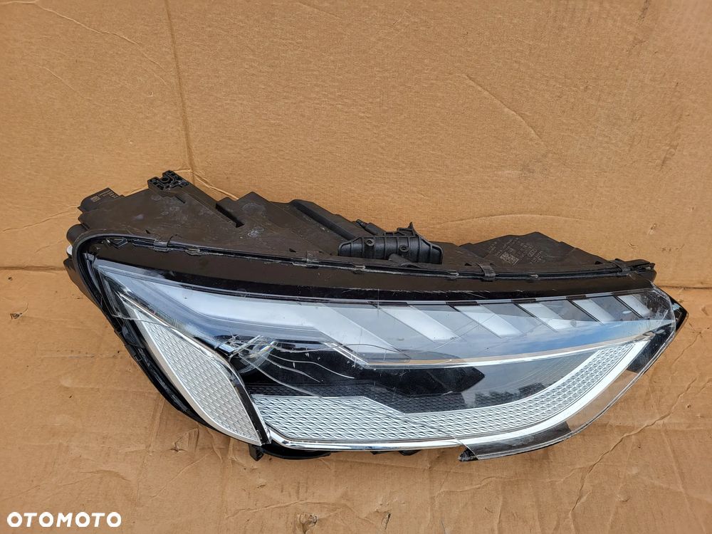 LAMPA PRAWY PRZOD MATRIX AUDI A4 B9 LIFT 8W0941036E - 2
