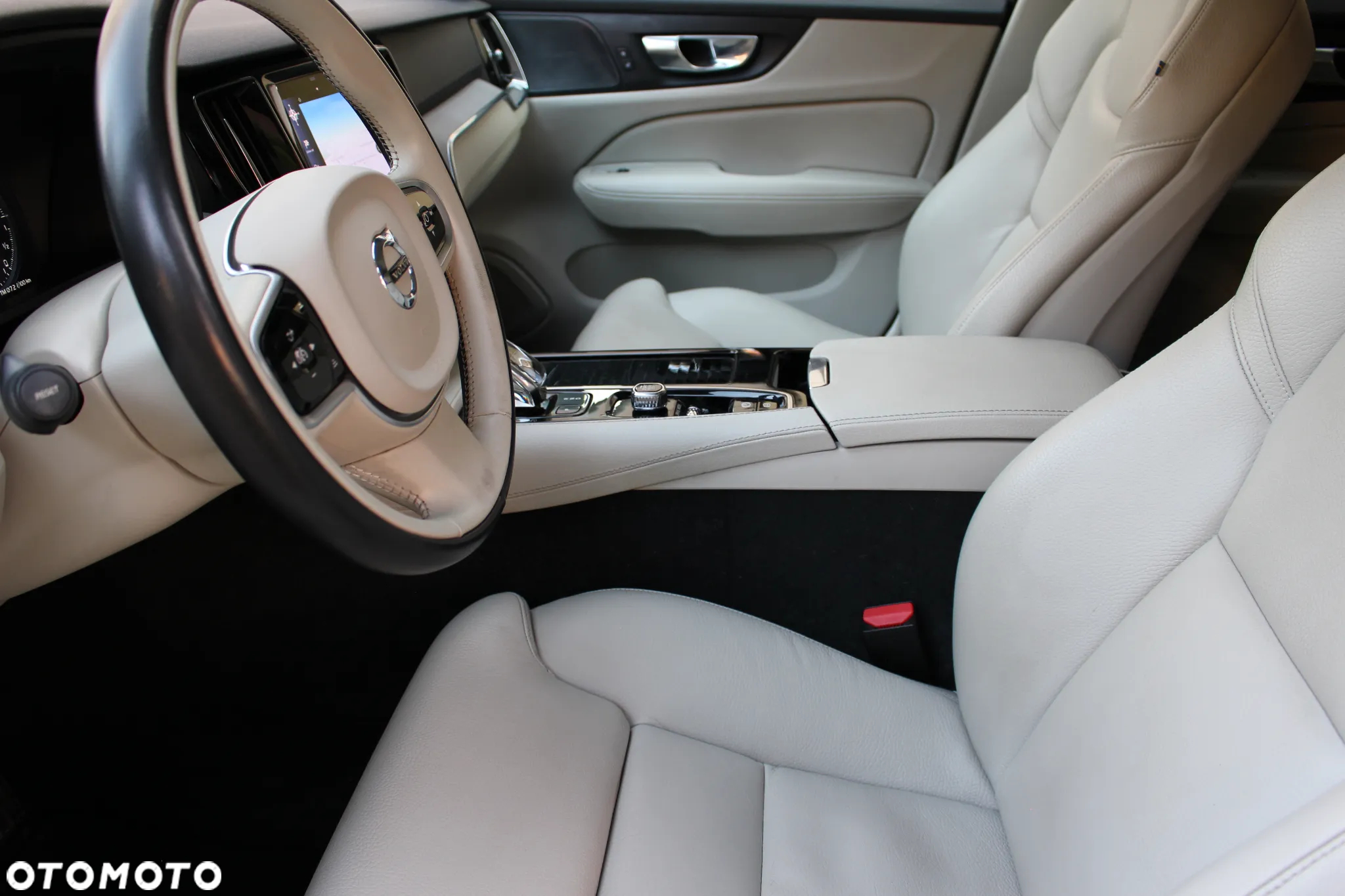 Volvo V60 T8 AWD Twin Engine Geartronic Inscription - 22