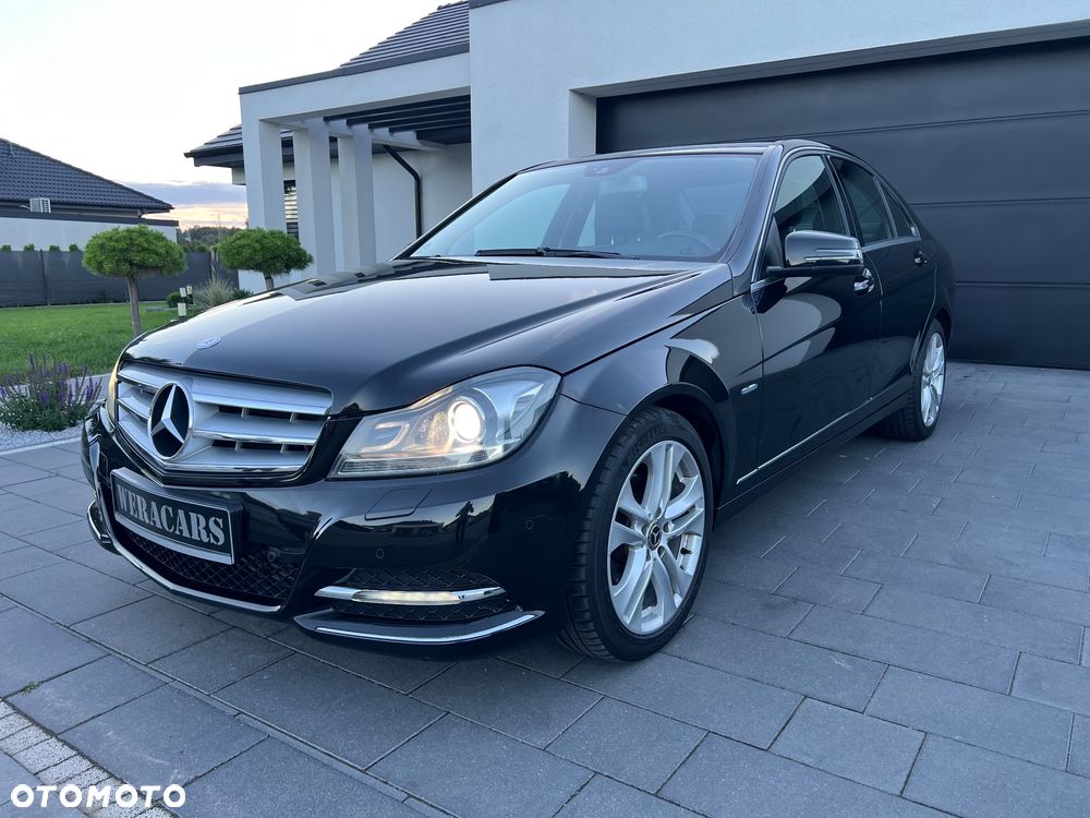 Mercedes-Benz Klasa C 180 CGI Automatik BlueEFFICIENCY Avantgarde - 3