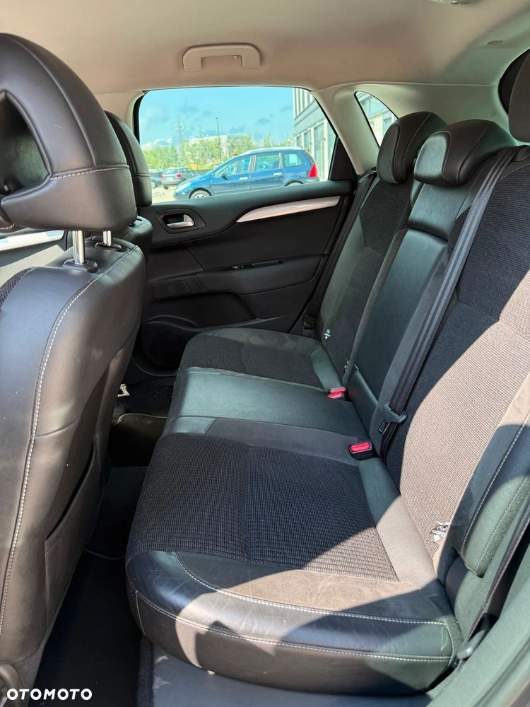 Citroën C4 PureTech 130 Stop&Start SHINE - 6
