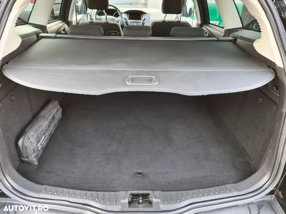 Ford Focus Turnier 2.0 EcoBlue S&S ST mit Styling-Paket - 13