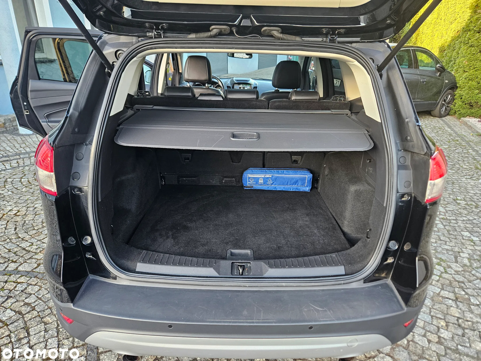 Ford Kuga 2.0 TDCi 2x4 Titanium - 36