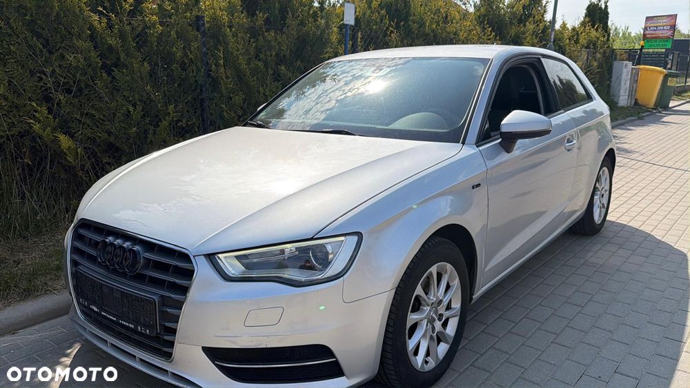 Audi A3 3-drzwiowe 1.6 TDI DPF Ambition S tronic - 1