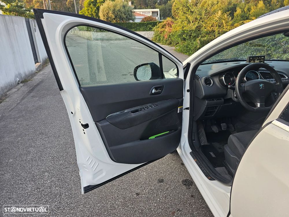 Peugeot 5008 1.6 HDi 7L Allure - 10