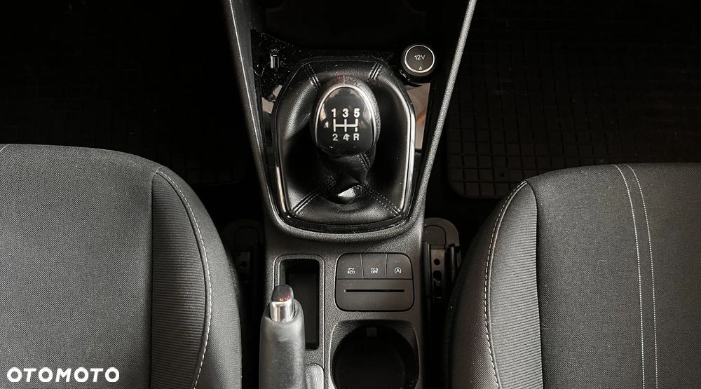 Ford Fiesta 1.1 S&S TITANIUM - 18