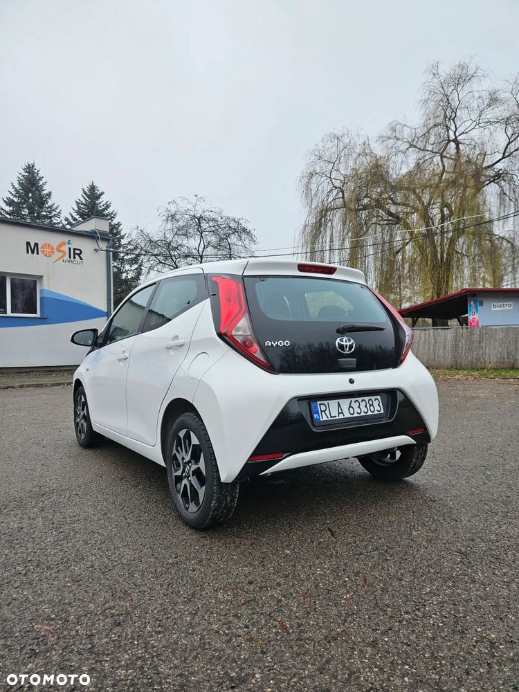 Toyota Aygo 1.0 VVT-i Color Edition - 2
