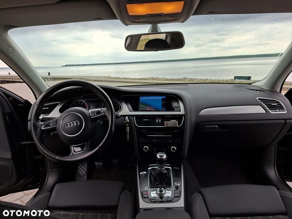 Audi A4 Limousine - 13