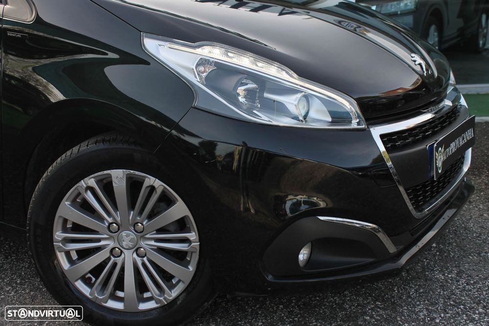 Peugeot 208 1.2 PureTech Signature - 38