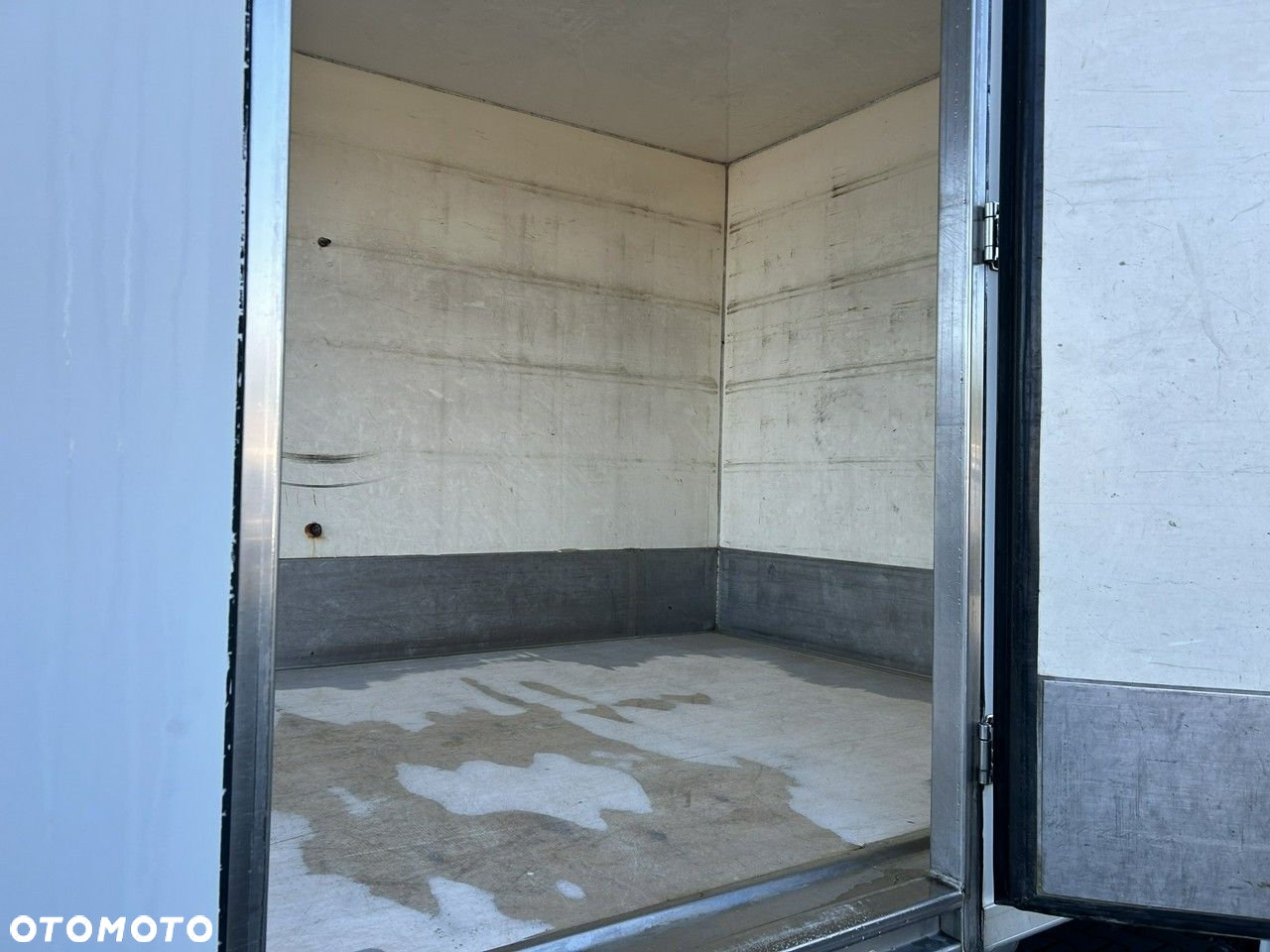 Mercedes-Benz Sprinter - 8