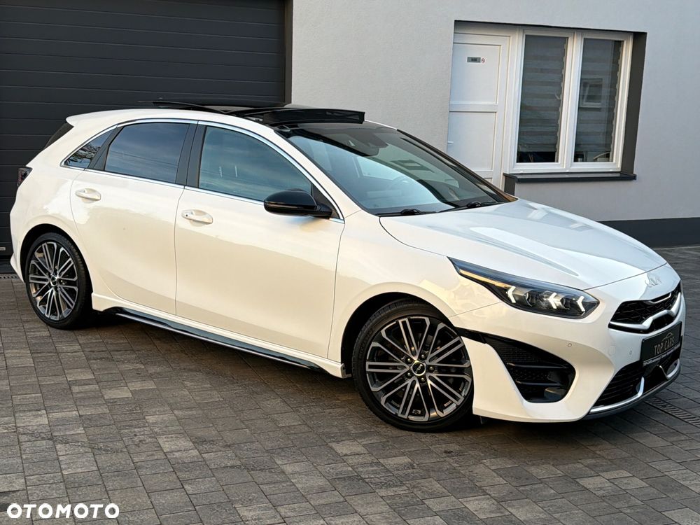Kia Ceed - 12